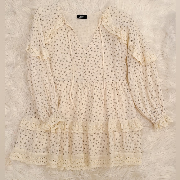 Vici Floral Lace Mini Dress - XS - Picture 9 of 11